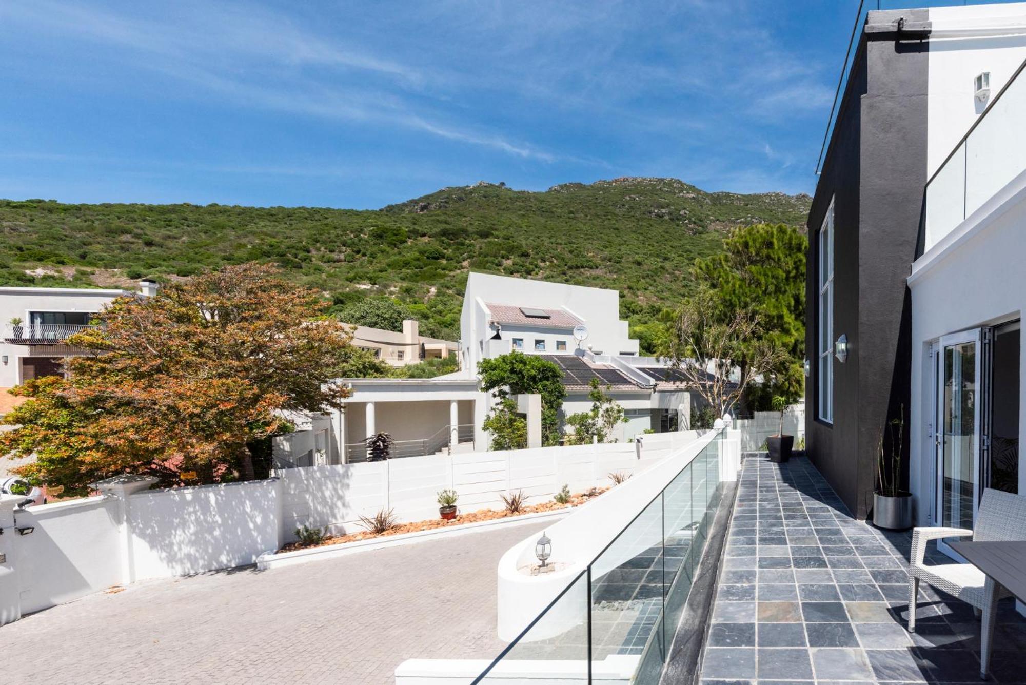 Bed And Breakfast Villa Livadia Cape Town Bagian luar foto