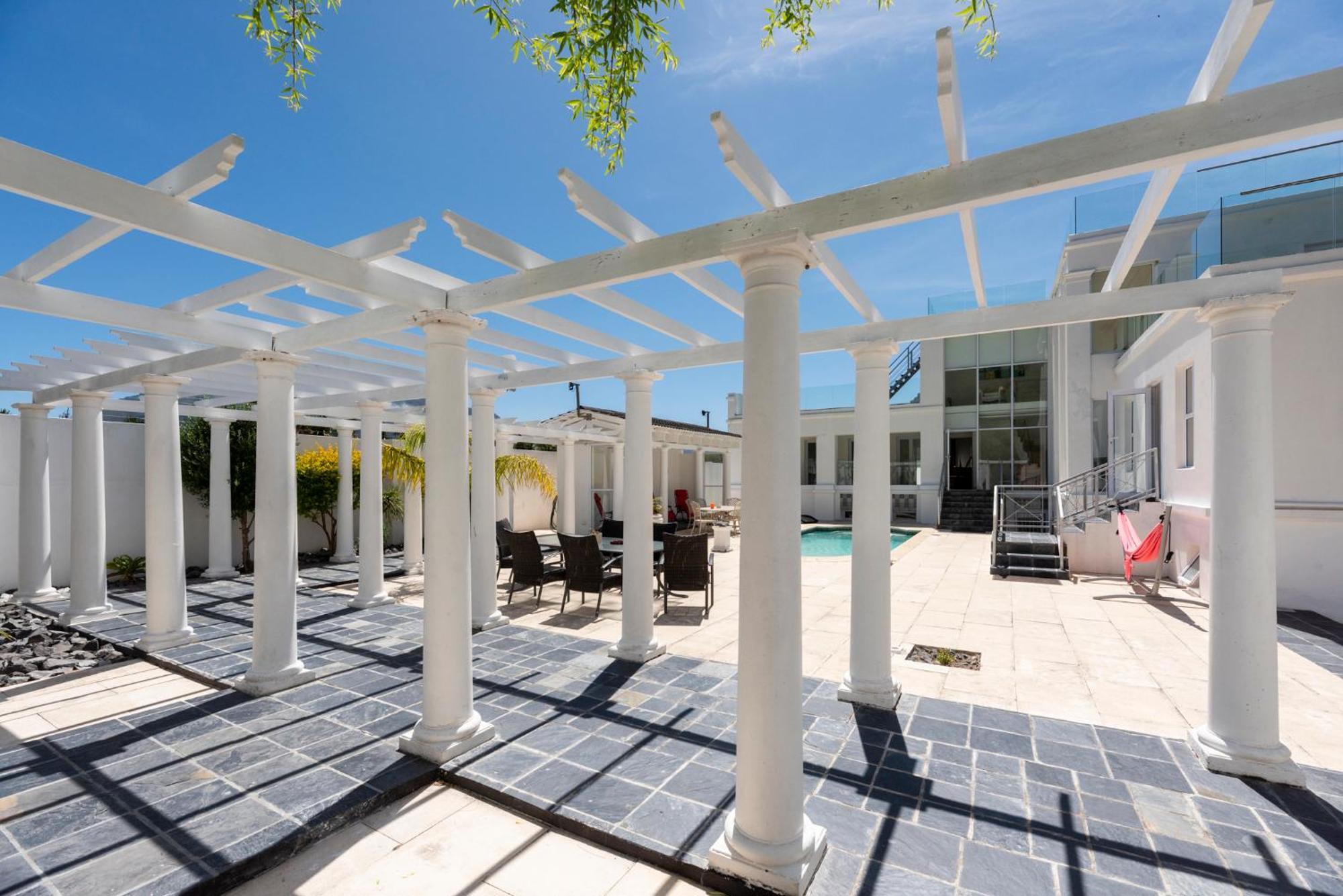 Bed And Breakfast Villa Livadia Cape Town Bagian luar foto