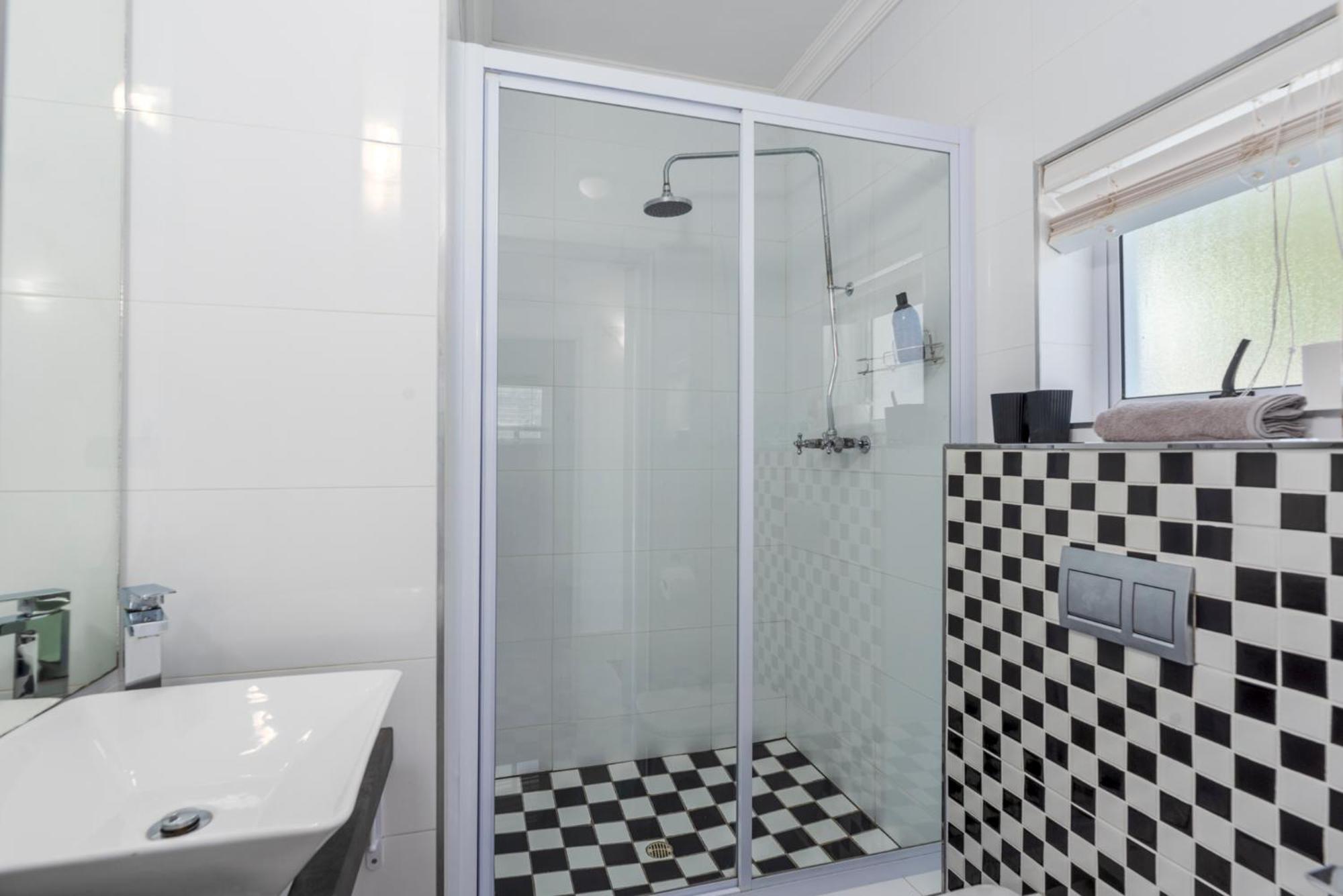 Bed And Breakfast Villa Livadia Cape Town Bagian luar foto