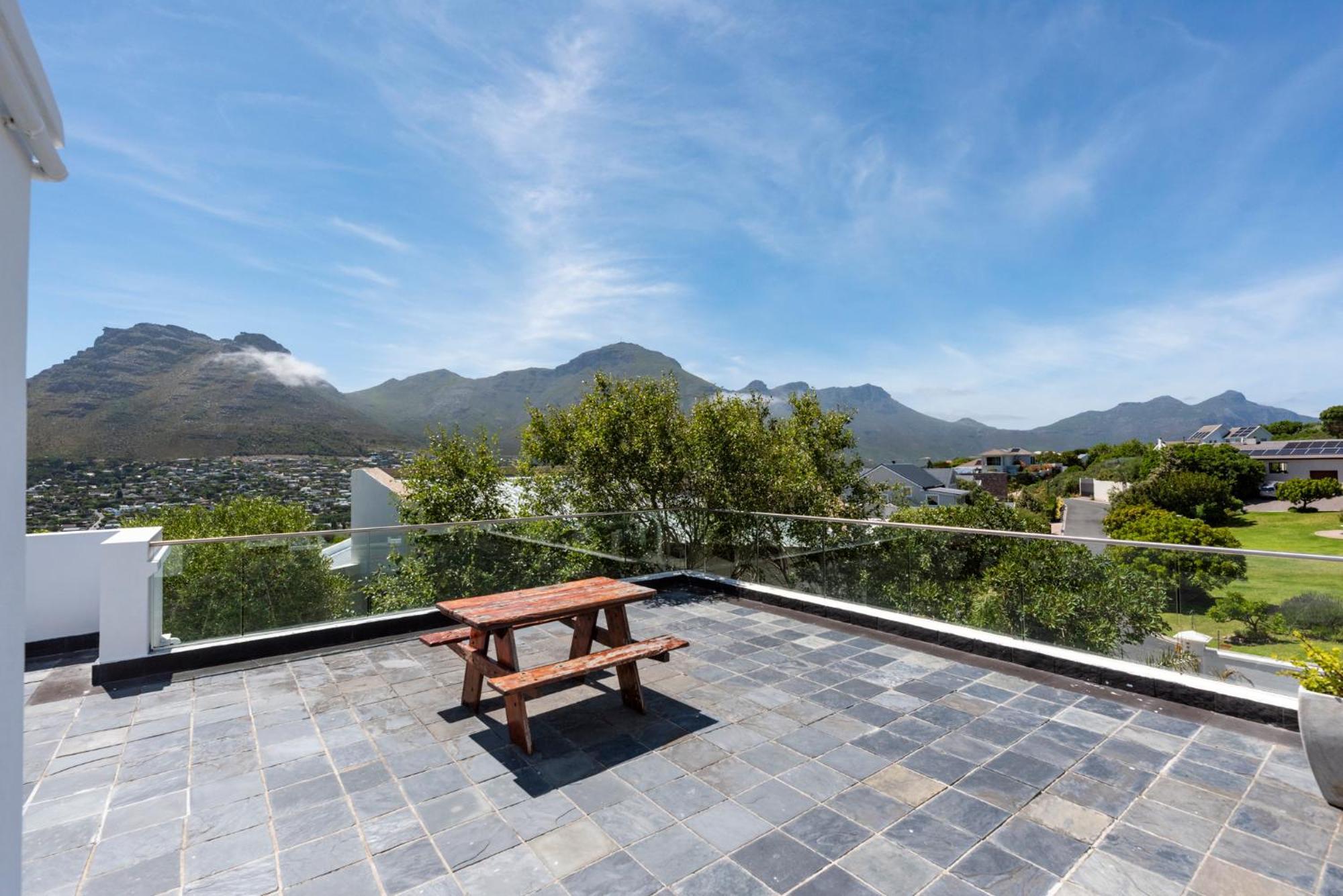 Bed And Breakfast Villa Livadia Cape Town Bagian luar foto